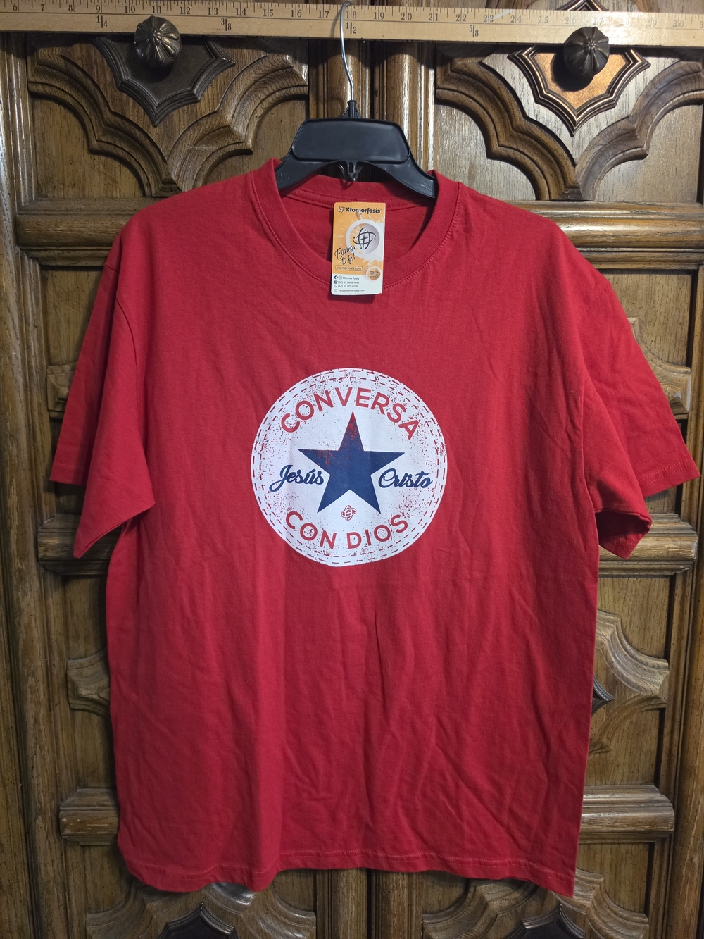 Conversa Con Dios Red Short-Sleeve Graphic Tee
